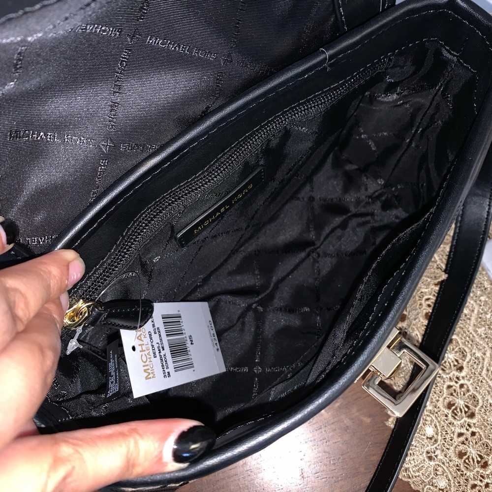 New MK Crossbody 🖤 Bedford - Picture 6 of 8